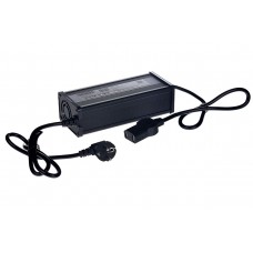 Зарядное устройство Gelbert для свинцовых аккумуляторов 60V80A/Н (12A) Зарядное устройство Gelbert для свинцовых аккумуляторов 60V80A/Н (12A)